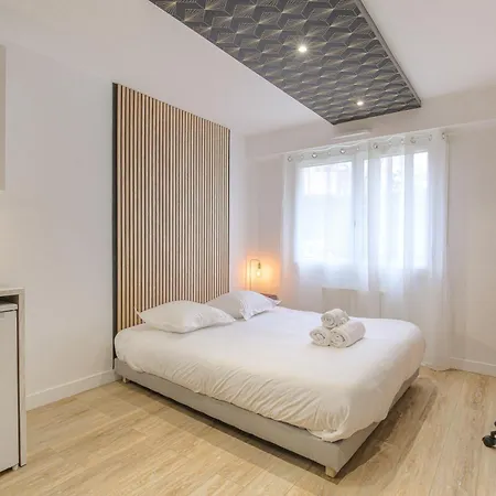 Apartment Blackwood-parking Prive Gratuit Villeurbanne